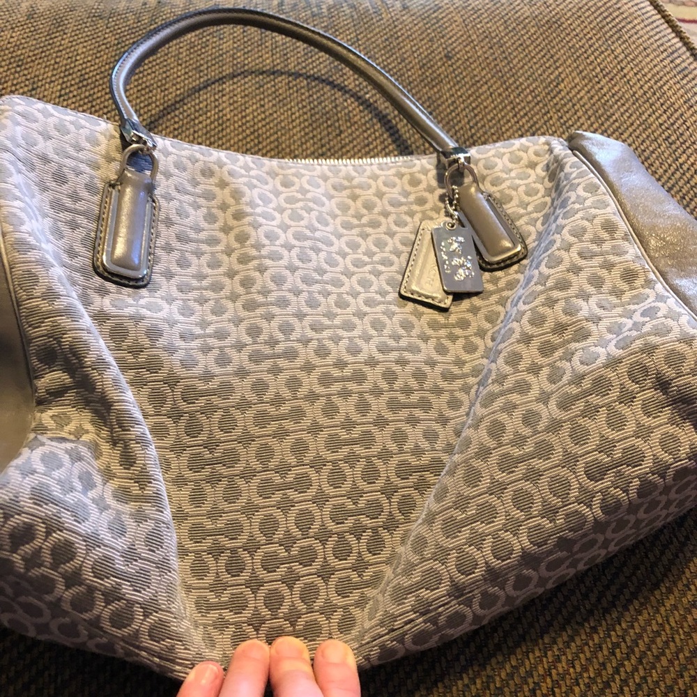 Authentic Coach gray purse - Picture 3 of 8